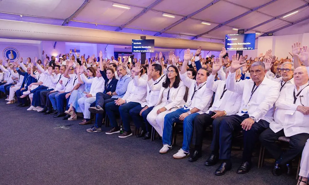 El PRM cierra filas con Abinader y reparte poder interno en medio de su pulseo sucesorio