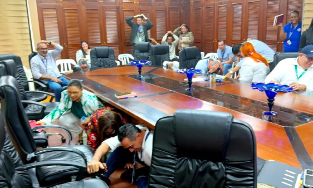 Coraasan y Defensa Civil refuerzan la prevención sísmica en Santiago
