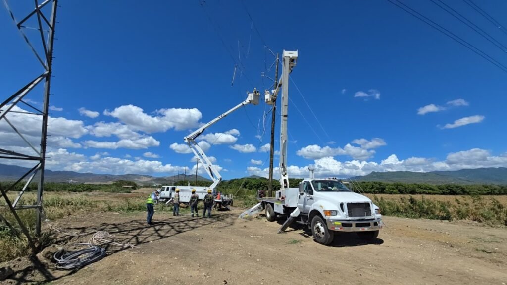 Concluyen desvío eléctrico para la Circunvalación de Navarrete mientras sigue abierta la presión sobre la continuidad del servicio