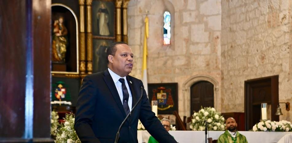 Alcántara dice que la canasta básica dominicana es la más barata y vincula el dato a Abinader