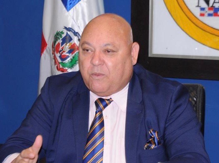 Christopher cuestiona el uso de fondos públicos para 96 partidos y pide sanear el sistema