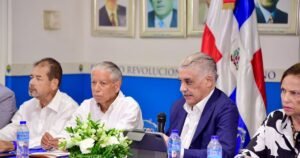 PRD endurece su oposición y abre conversaciones para una coalición rumbo a 2028