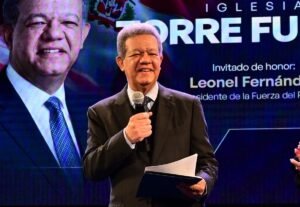 Leonel llama a reforzar la fe ante la criminalidad y las incertidumbres del mundo