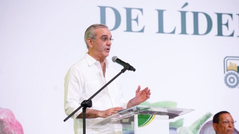 Abinader vuelve a Santiago con monorriel, acueducto y alcantarillado en agenda