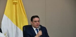 Abinader y MICM anuncian 15,000 becas digitales bajo programa regional y abren otra promesa que exigirá seguimiento