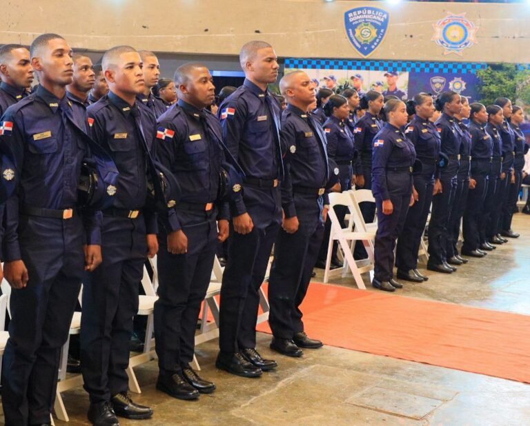 Cinco años de reforma policial dejan 12,272 egresados y 2,396 en práctica