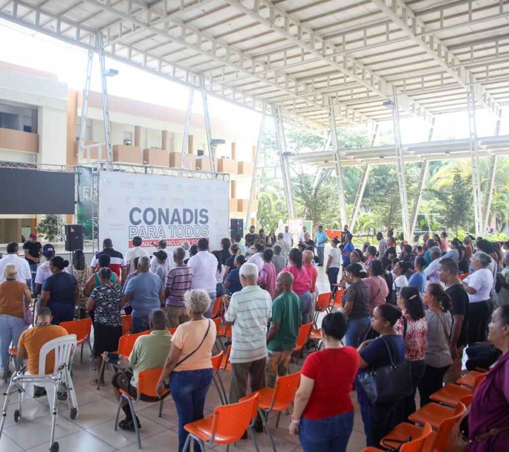 Conadis realiza en Mao una jornada de inclusión con servicios para personas con discapacidad y sus familias