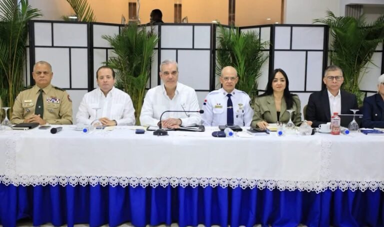 Abinader exhibe baja en homicidios y robos, pero el informe mantiene 99 muertes en septiembre bajo presión de rendición de cuentas