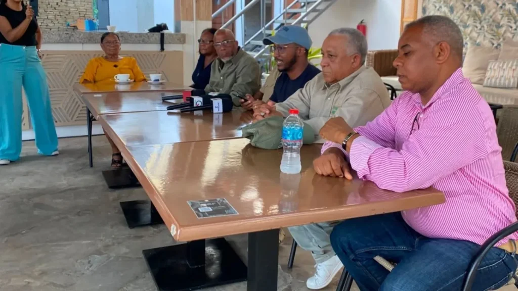 Organizaciones del Este piden plan y costos claros antes de cerrar El Taller en La Romana